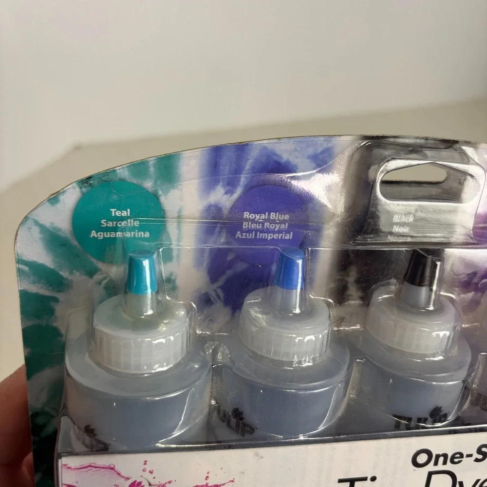Tulip One-Step Tie-Dye Kit 5 Colors 1.66 oz 5 Refill Packets - 59 Pieces NEW